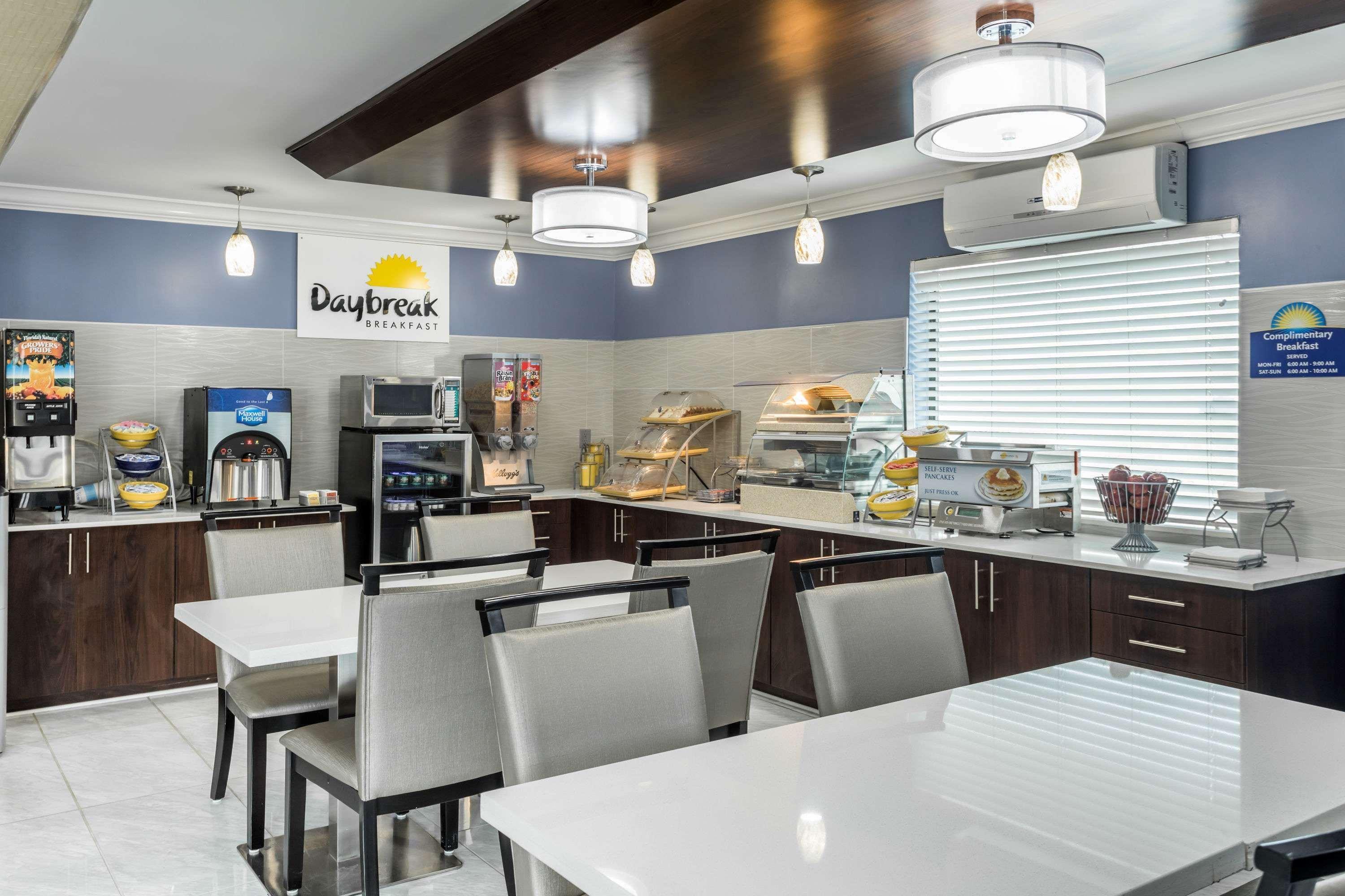 Days Inn By Wyndham Goose Creek North Charleston Extérieur photo