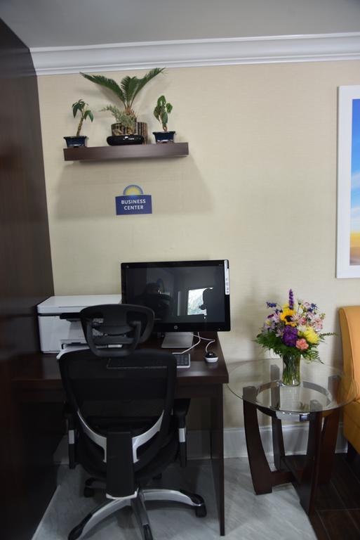 Days Inn By Wyndham Goose Creek North Charleston Extérieur photo