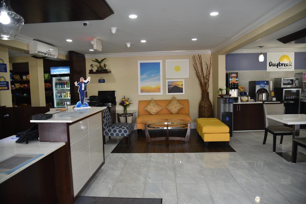 Days Inn By Wyndham Goose Creek North Charleston Extérieur photo